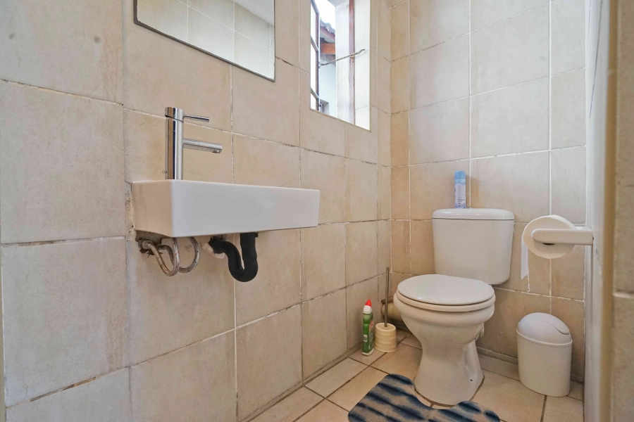 5 Bedroom Property for Sale in Vincent Eastern Cape